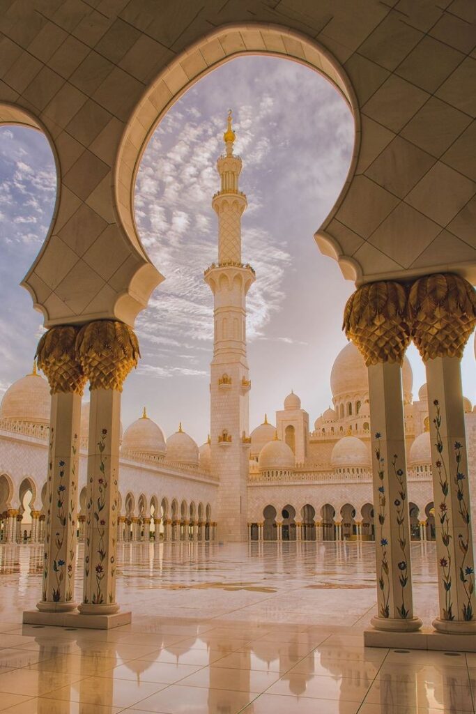 ღღ Abu Dhabi Emiratos Arabes Unidos Gran Mezquita Sheikh Zayed Los Pilares De La Tierra Por Julian John ¡Magnifico 1 1 683x1024